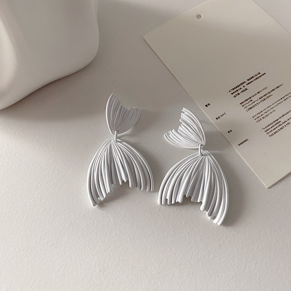 White Tassel Fashion Earrings